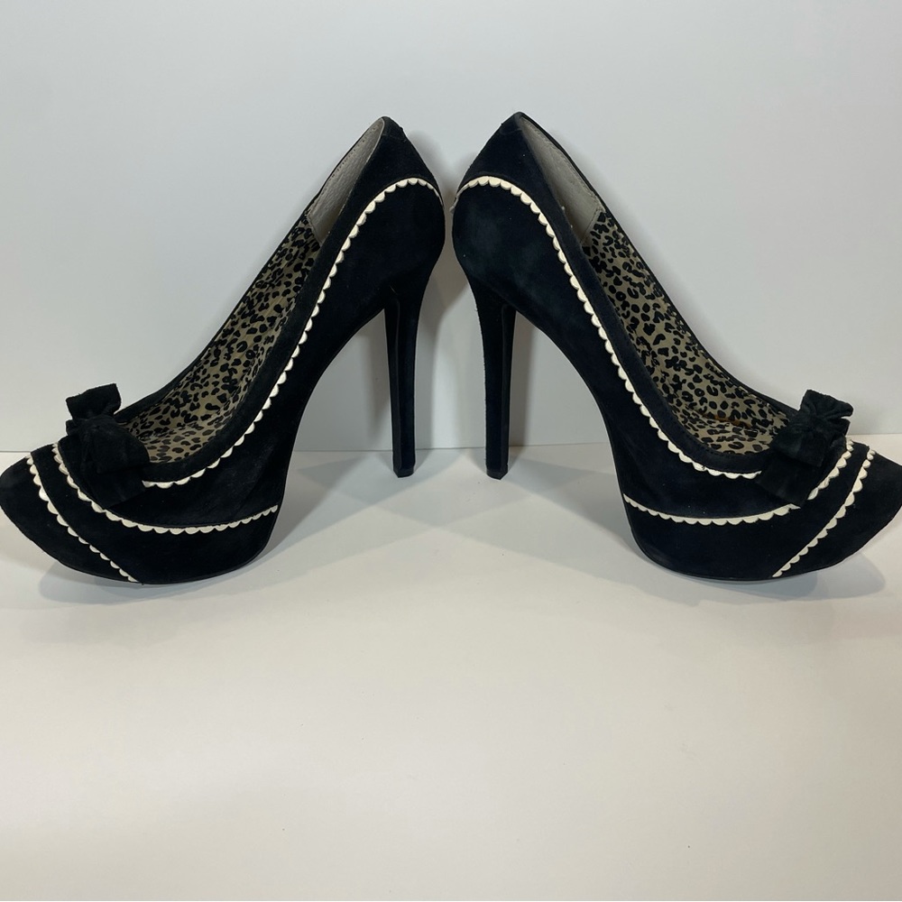 Jessica Simpson heels